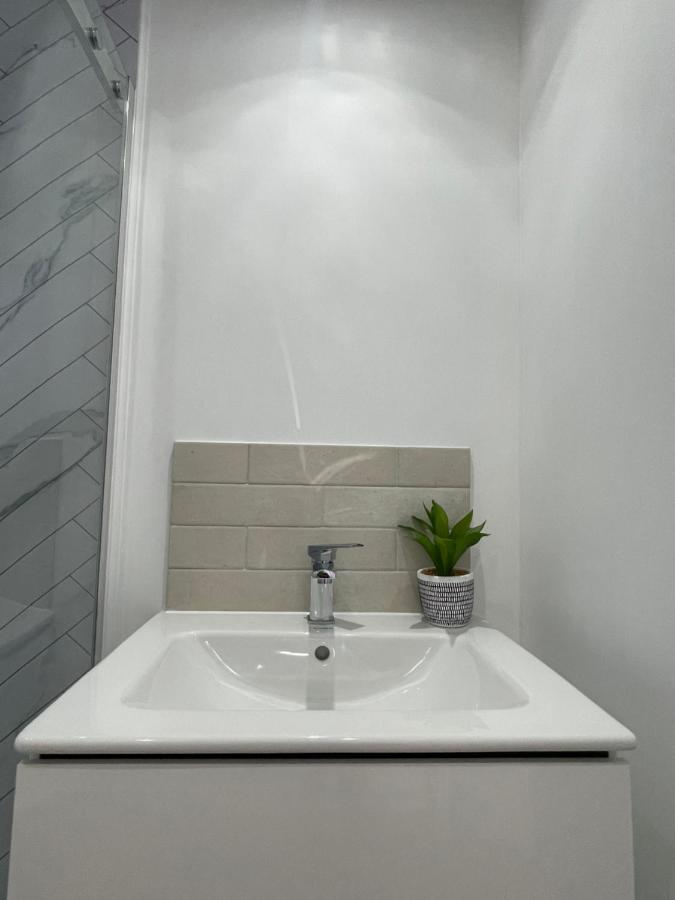 Salt Life Modern Apartment Hove Esterno foto